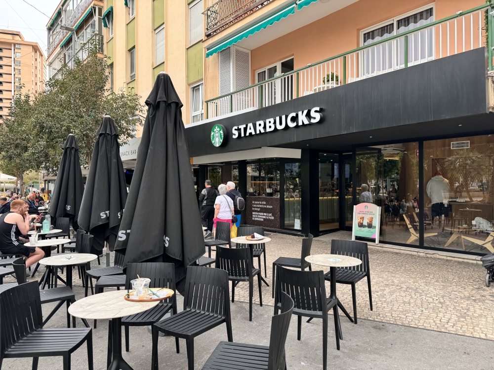 Imagen El nuevo establecimiento de Starbucks en Benidorm abre sus puertas