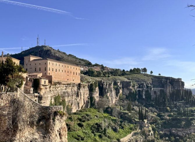 Archivo Histórico Provincial de Cuenca, asomado a la Hoz del Río Huécar