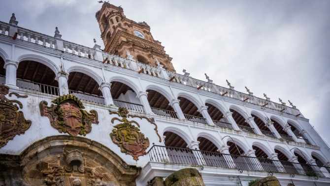 Detalle de la fachada de la iglesia