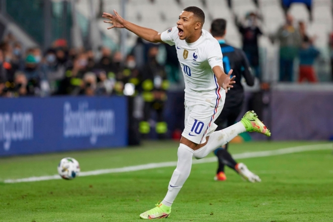 Kylian Mbappé con la selección francesa