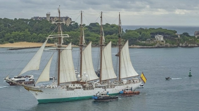 El J.S. de Elcano en Santander // Imagen: Ministerio de Defensa