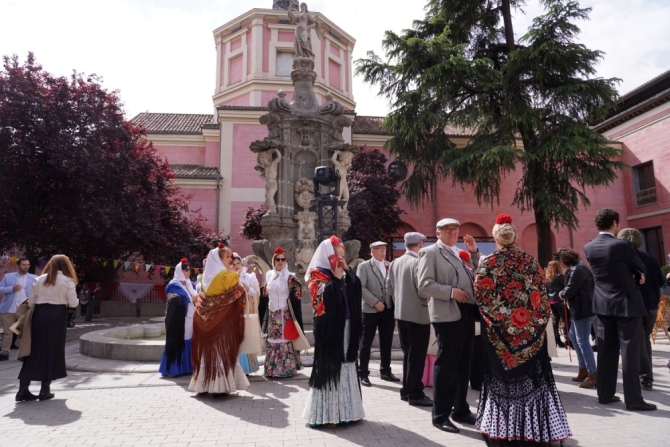 Imagen de la noticia: Madrid nos invita a bailar el chotis y a convertirnos en auténticos chulapos