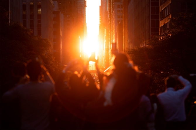 Imagen de la noticia: El espectacular Manhattanhenge ilumina las calles de Nueva York