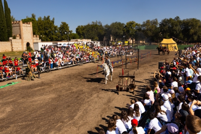 Alcalá de Henares revive el Siglo de Oro con el Mercado Cervantino 2024