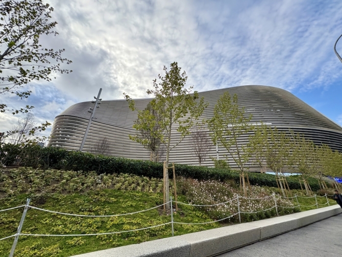 Fachada Este del Bernabéu