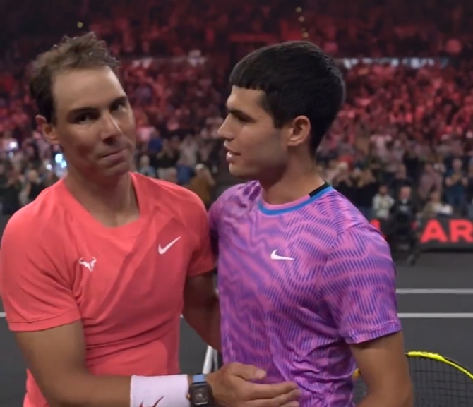 Imagen de la noticia: Nadal y Alcaraz deslumbran en un emocionante duelo en Las Vegas