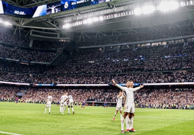 Imagen de la noticia: El Real Madrid vence al Barcelona y da un golpe definitivo a La Liga